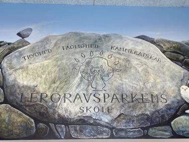 sten fotografering forklædt Lergravsparkens Skole
